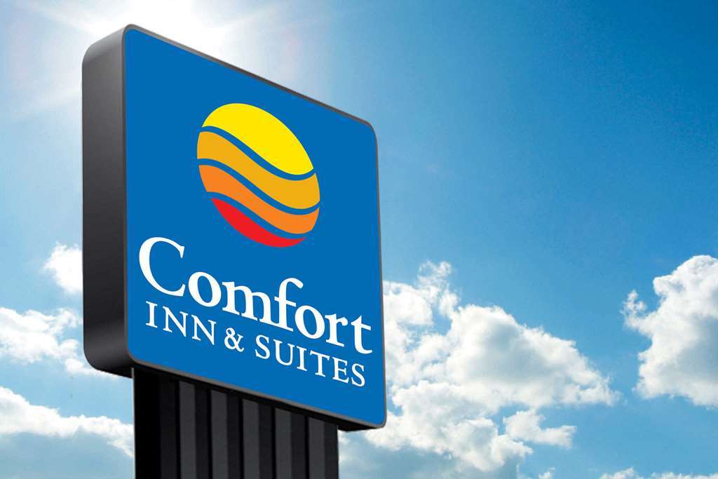 Comfort Inn & Suites Shawnee - Kansas City Exterior photo